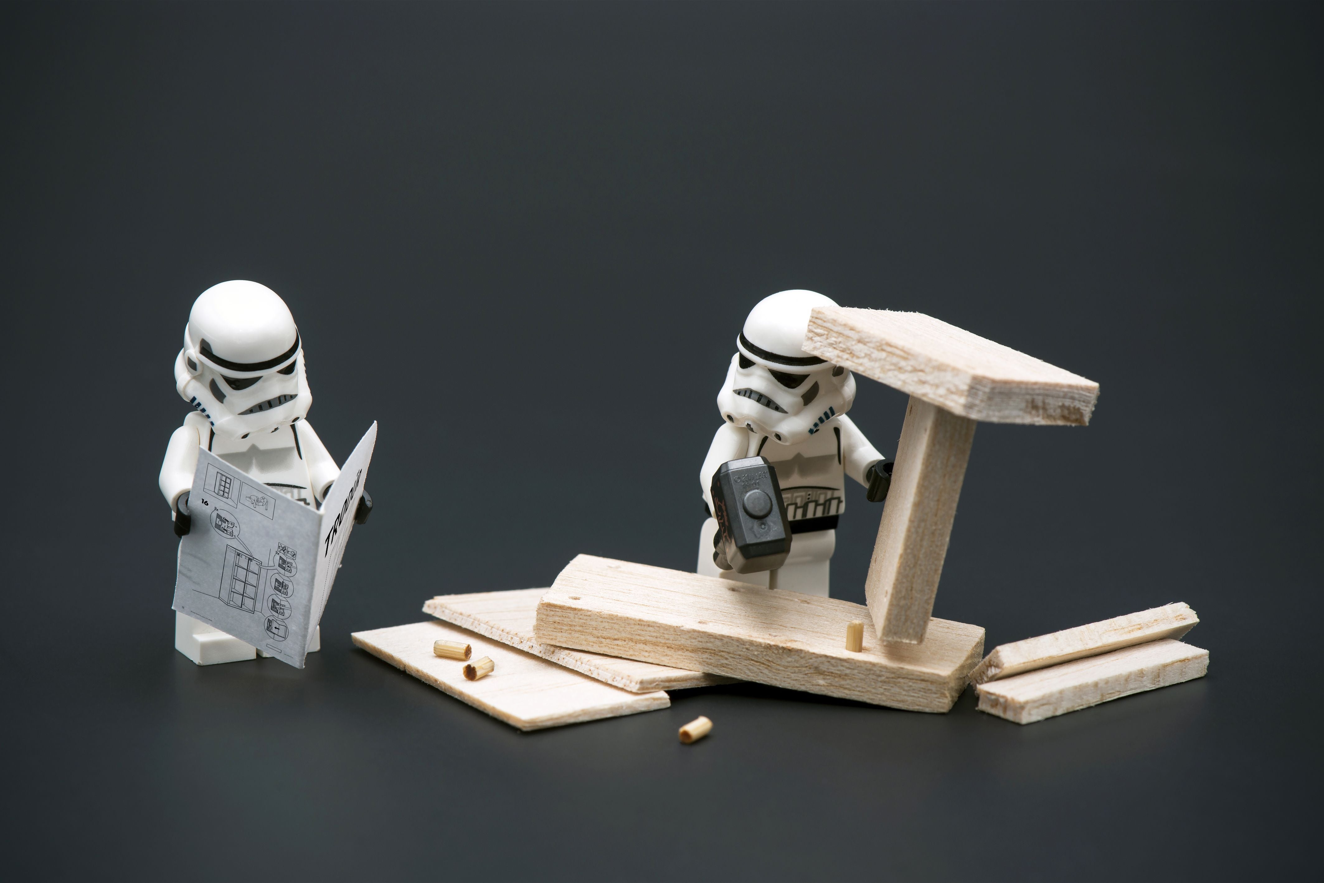 Photo de SAMSOFY a pour titre STÖMTROOPERS 2ND EDITION style graphique dim : SAMSOFYprix:60