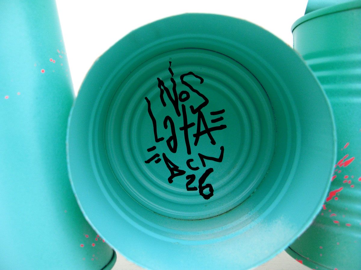 Sculpture de ME LATA a pour titre Amour style graffiti, street pop art dim : ME LATAprix:200