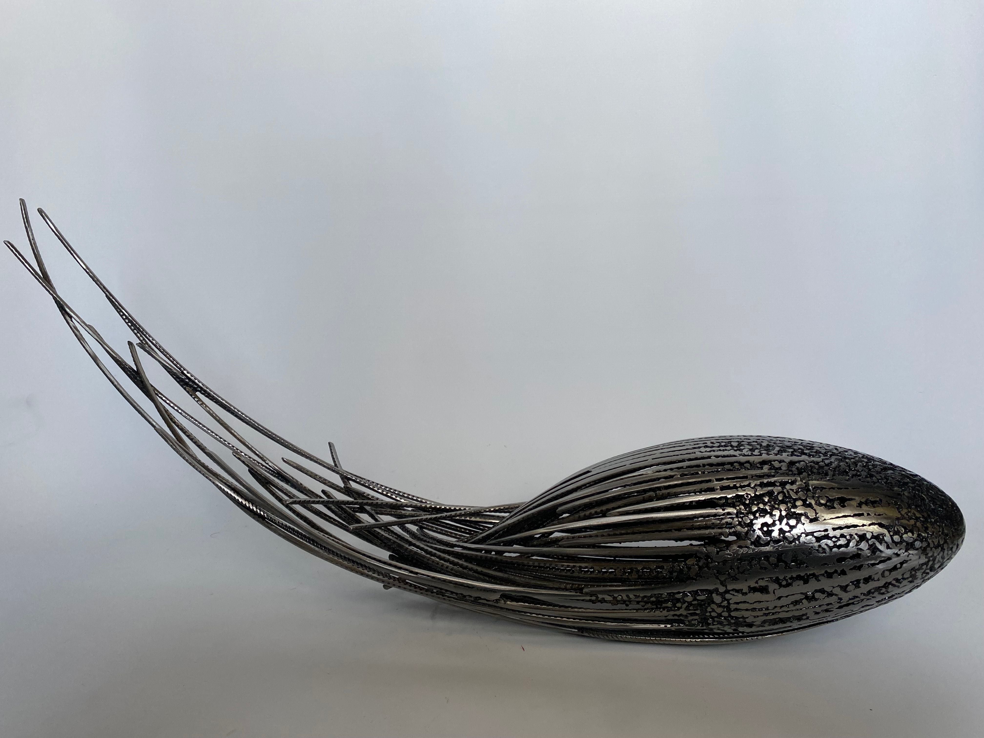 Sculpture de SERGE GUARNIERI a pour titre OEUF COSMIQUE 20 style no dim : SERGE GUARNIERIprix:1600
