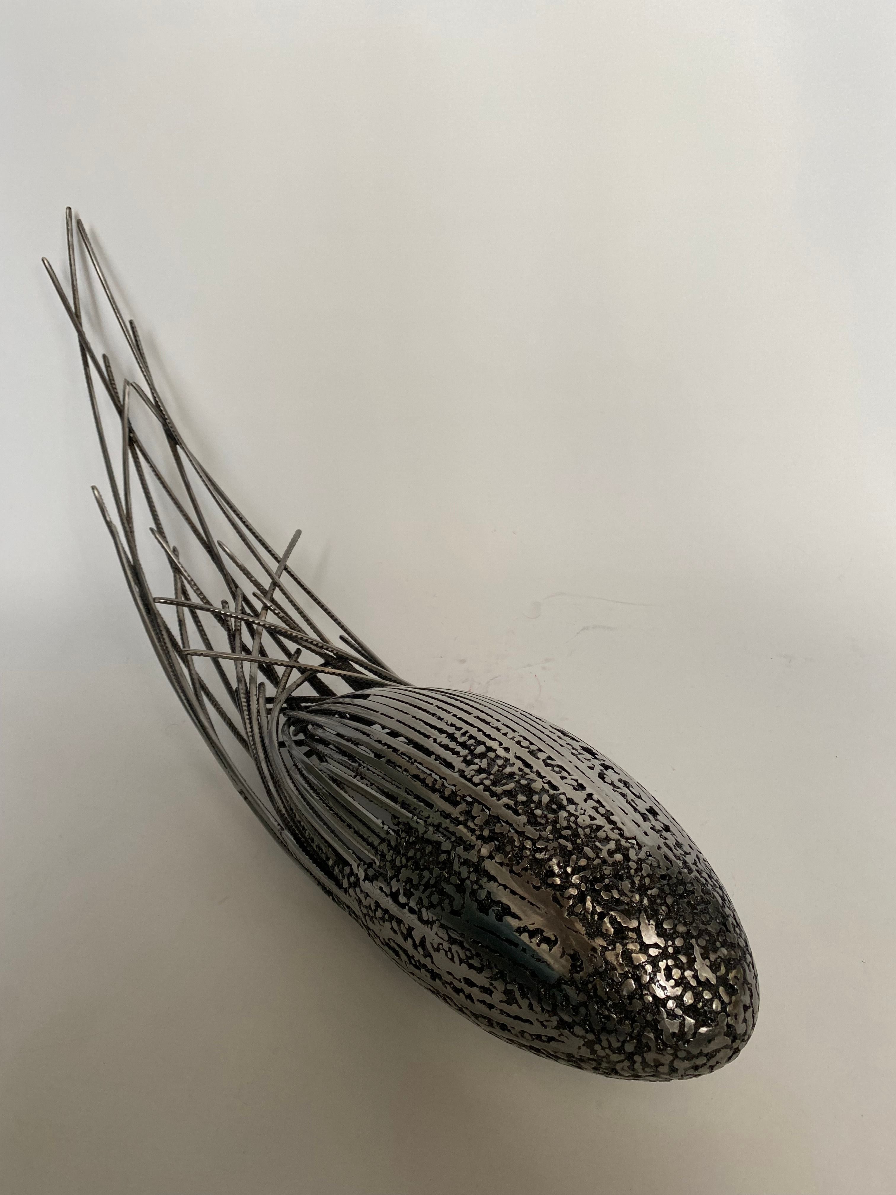 Sculpture de SERGE GUARNIERI a pour titre OEUF COSMIQUE 20 style no dim : SERGE GUARNIERIprix:1600