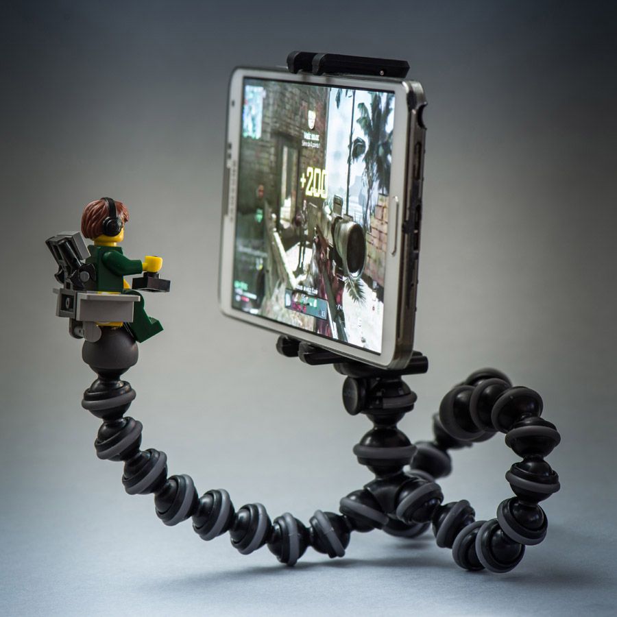 Photo de SAMSOFY a pour titre SERIAL GAMER style figuratif dim : SAMSOFYprix:60