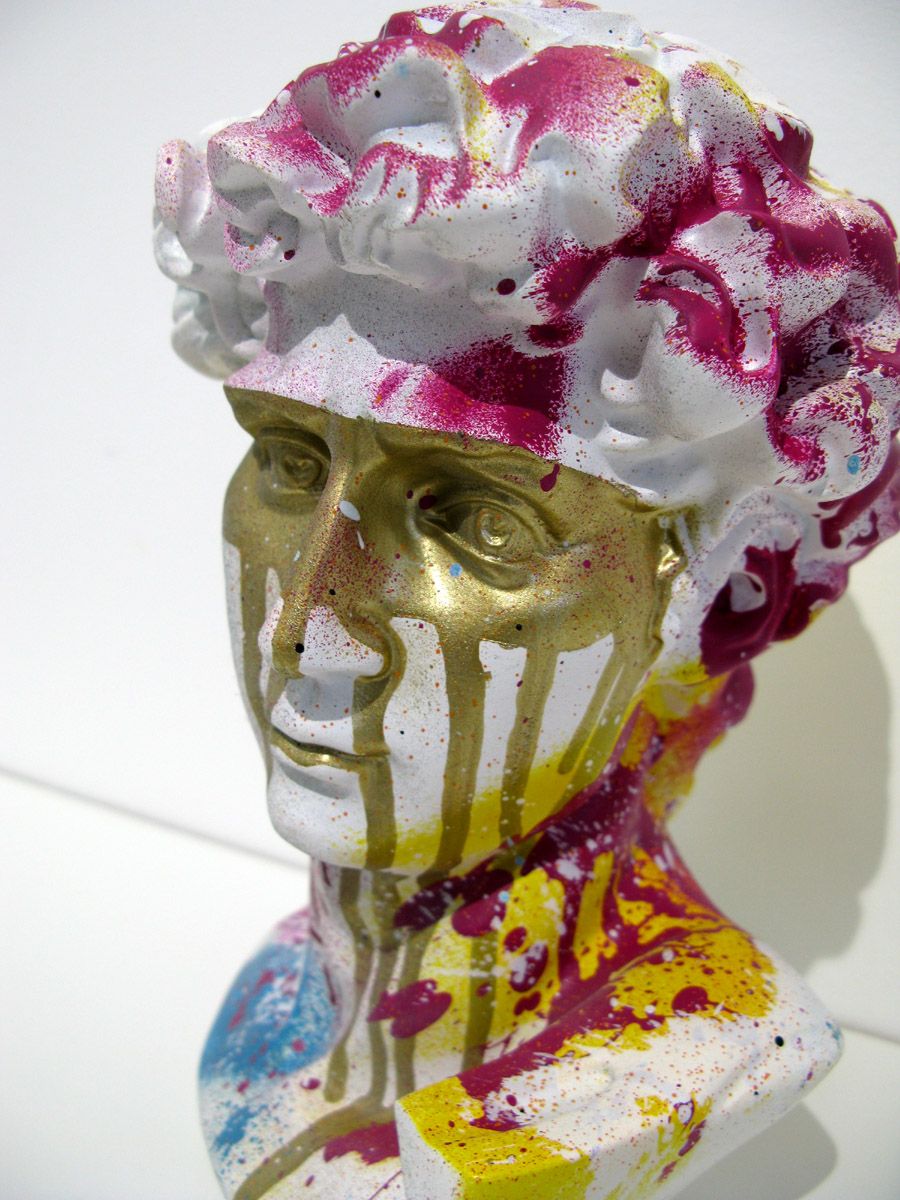 Sculpture de JUG a pour titre Statuette 1 style street pop art dim : JUGprix:250
