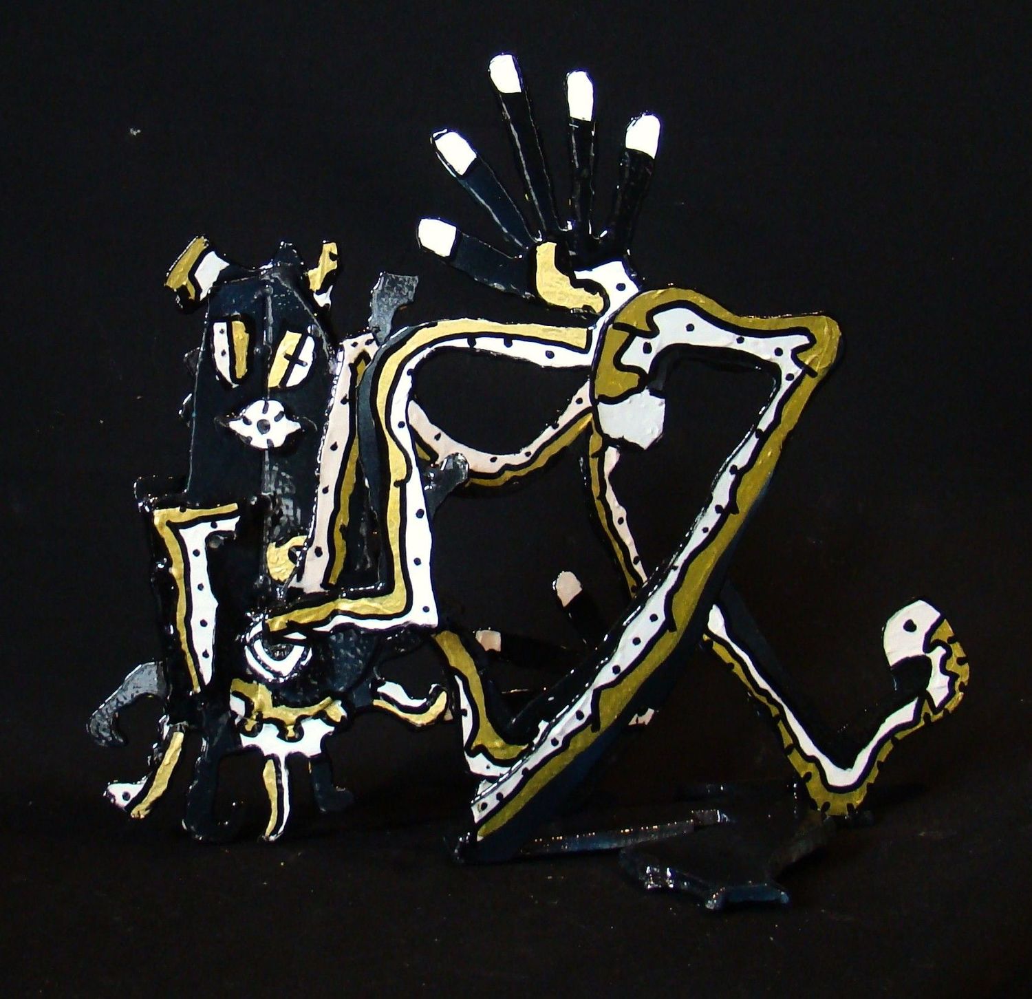 Sculpture de MICHADU a pour titre Ce Monde me renverse style graphique dim : MICHADUprix:700