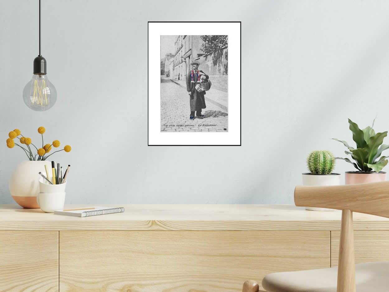 Estampe PSG Le rétameur de SHUZ dans un intérieur – 30 × 40 cm