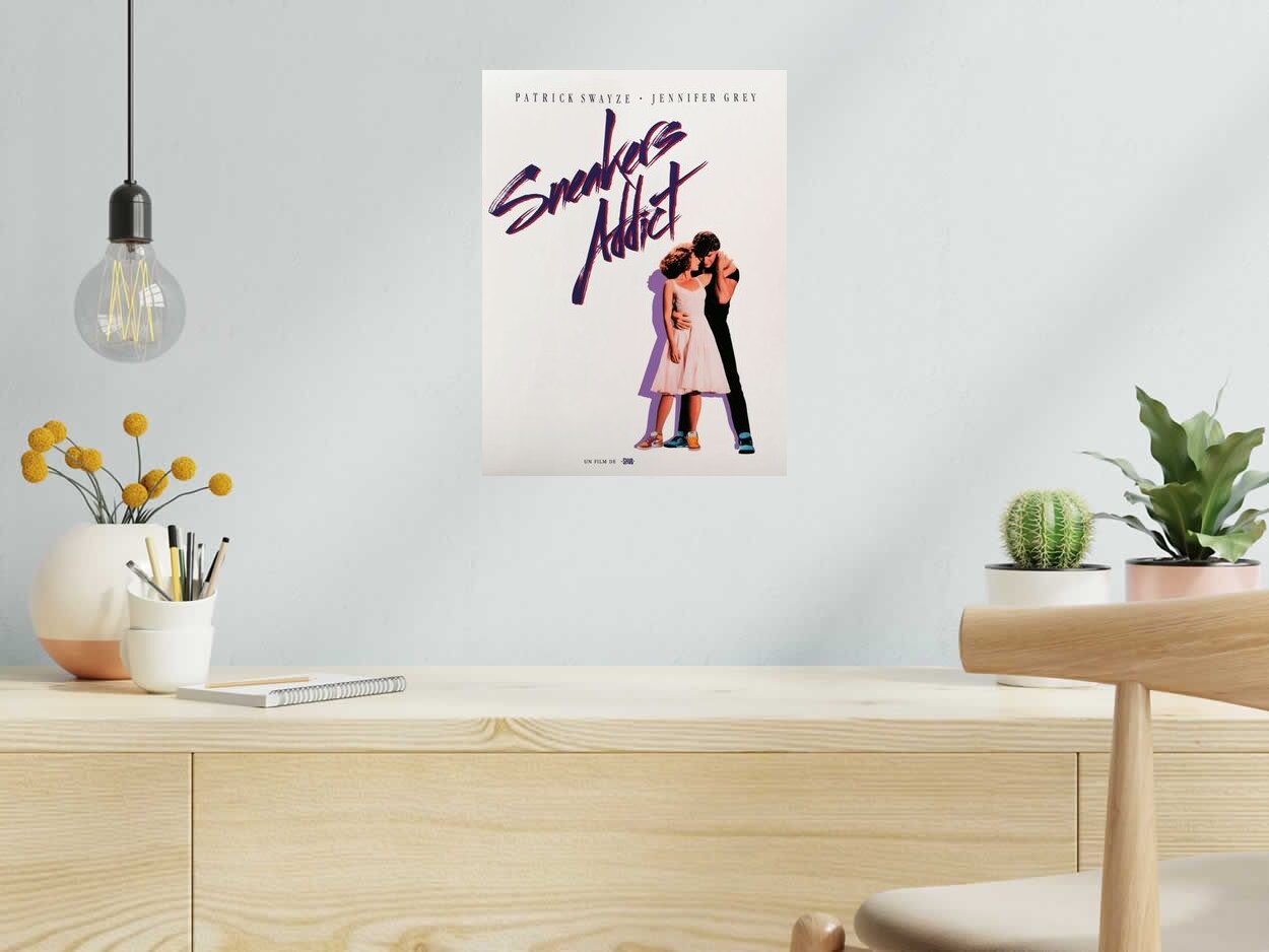 Estampe SNEAKERS ADDICT de SHUZ dans un intérieur – 30 × 40 cm