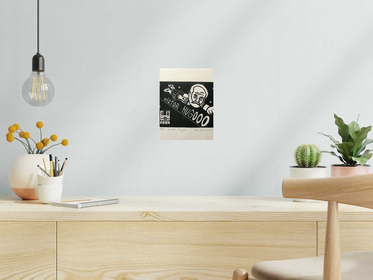 Linogravure Victor Hugoooo de PHILIPPE ACHERMANN dans un intérieur – 18 × 24 cm