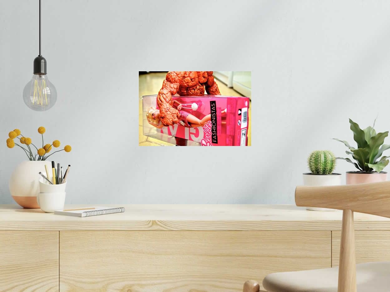 Photo de NATHALIE ROUX a pour titre FINI - Shopping style figuratif dim : NATHALIE ROUXprix:60