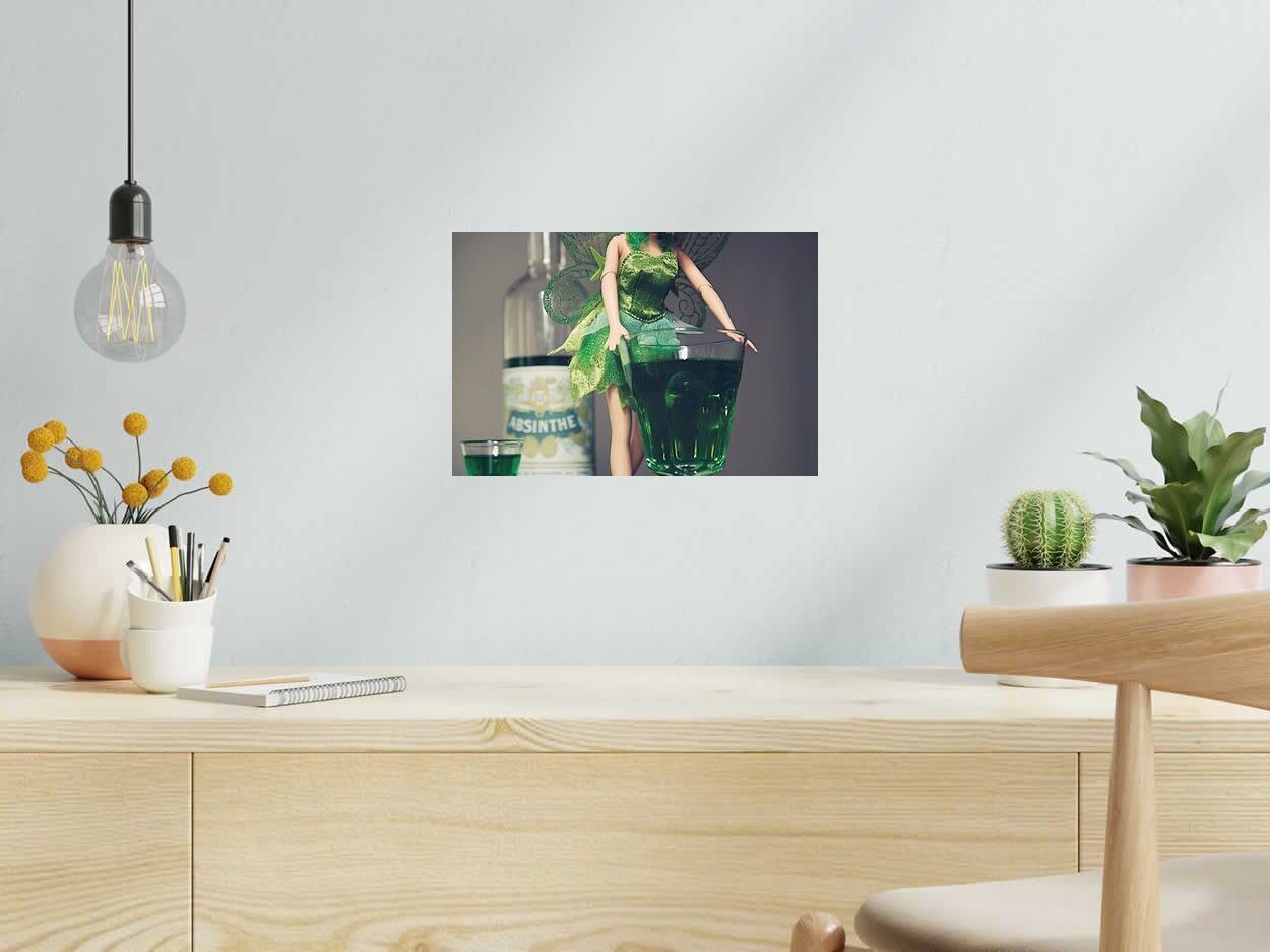 Photo de NATHALIE ROUX a pour titre FEE CLOCHETTE style graphique dim : NATHALIE ROUXprix:60