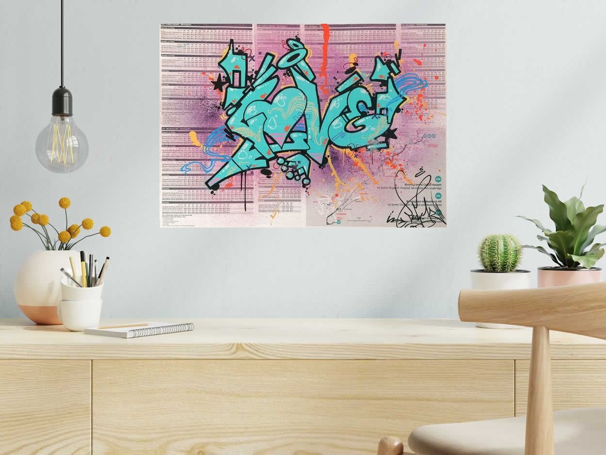 Dessin de LADY K a pour titre LOVE UK LAVENDER style street pop art dim : LADY Kprix:400