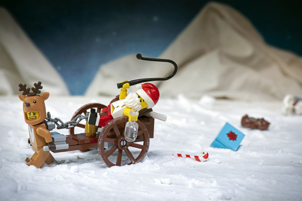 Photo de SAMSOFY a pour titre SANTA OOPS style graphique dim : SAMSOFYprix:60