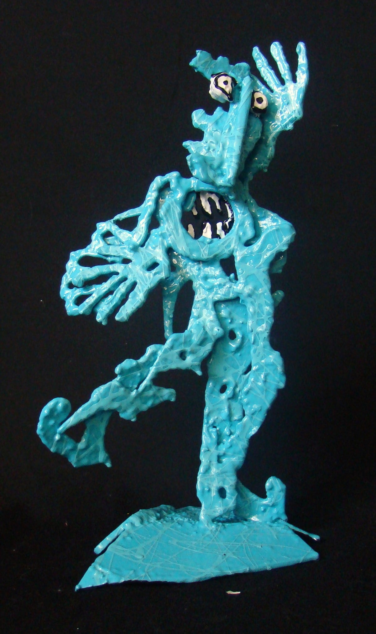 Sculpture technique mixte sur métal bleue de MICHADU, Mon Protecteur Turquoise, petit format 20 x 34 cm