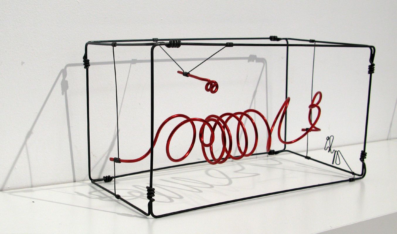 Sculpture de JPHI a pour titre Aimer Rouge grand 1 style figuratif dim : JPHIprix:300