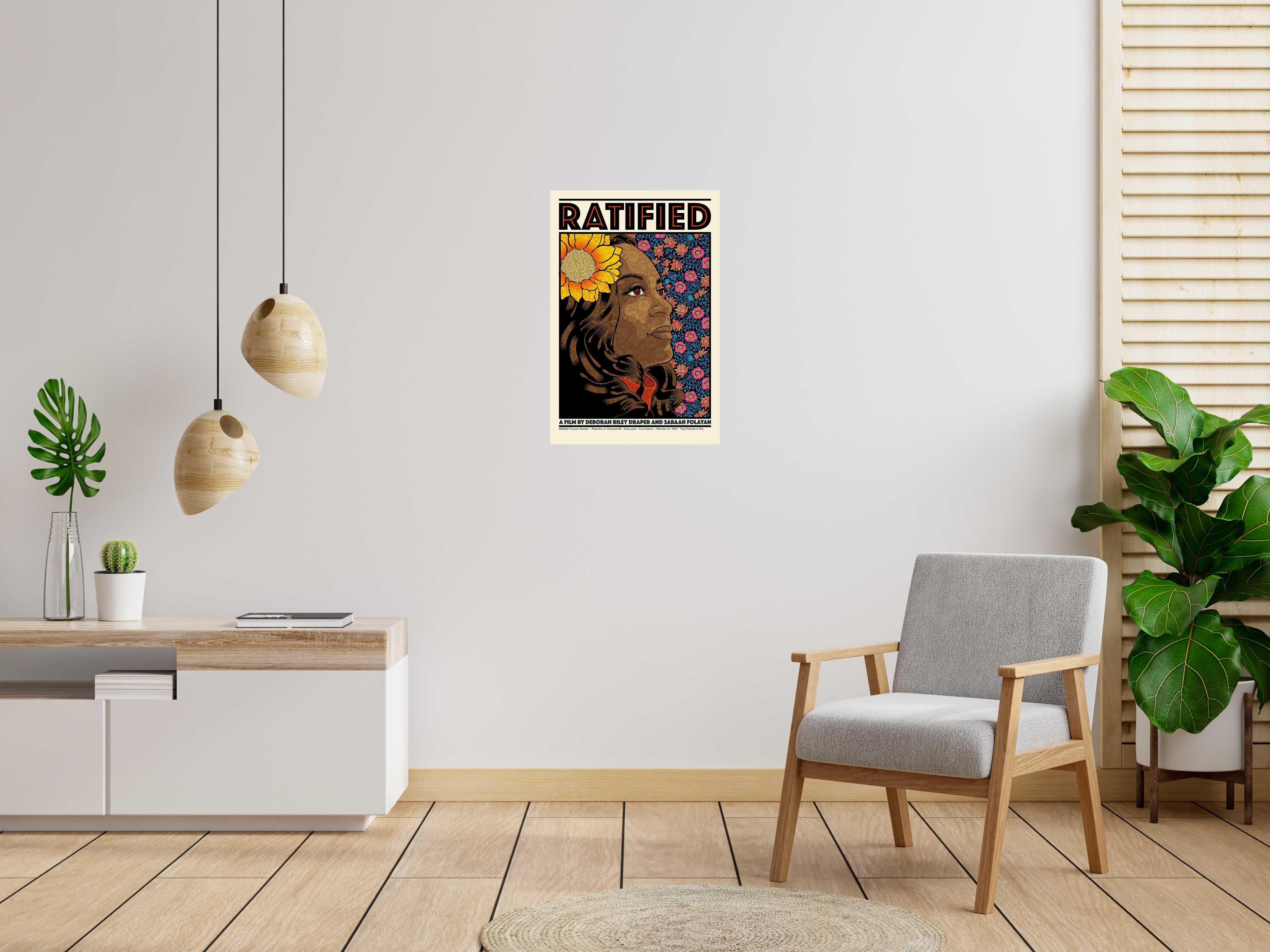 Serigraphie RATIFIED AP de CHUCK SPERRY dans un intérieur – 53 × 80 cm