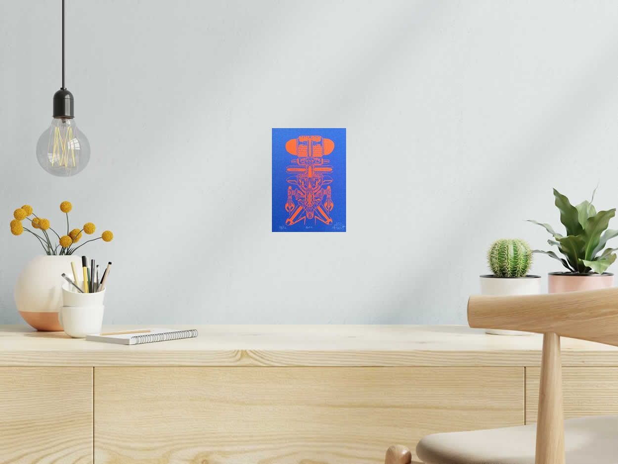 Serigraphie BOT 1 de JIBE dans un intérieur – 15 × 21 cm