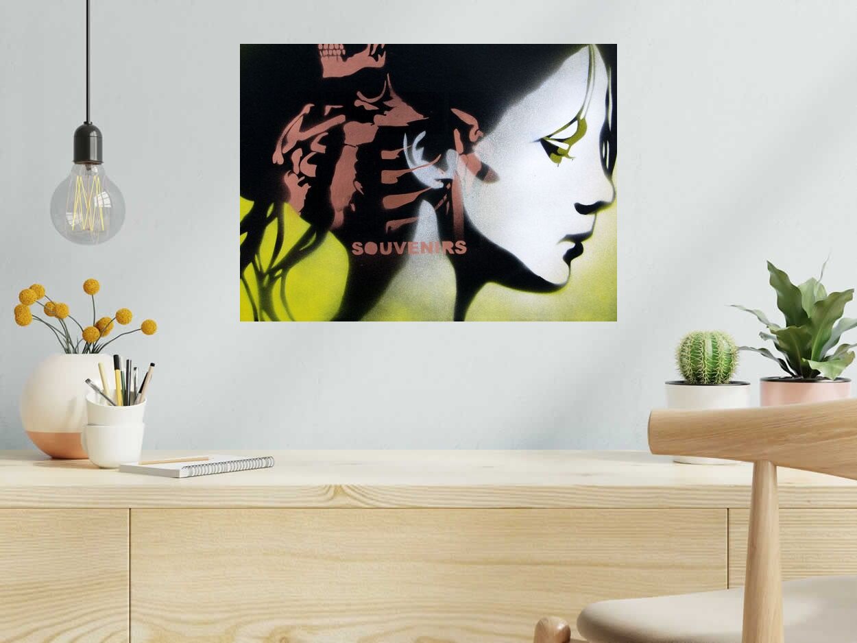 Tableau Pauline et ses souvenirs de KARO TRASS dans un intérieur – 55 × 40 cm
