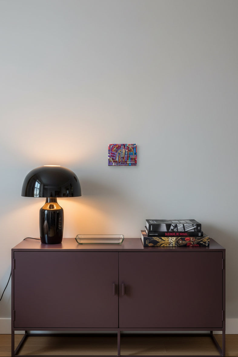 Toile de TAREK, technique mixte violet et rouge, petit format 18 x 14 cm, série géométrique street art