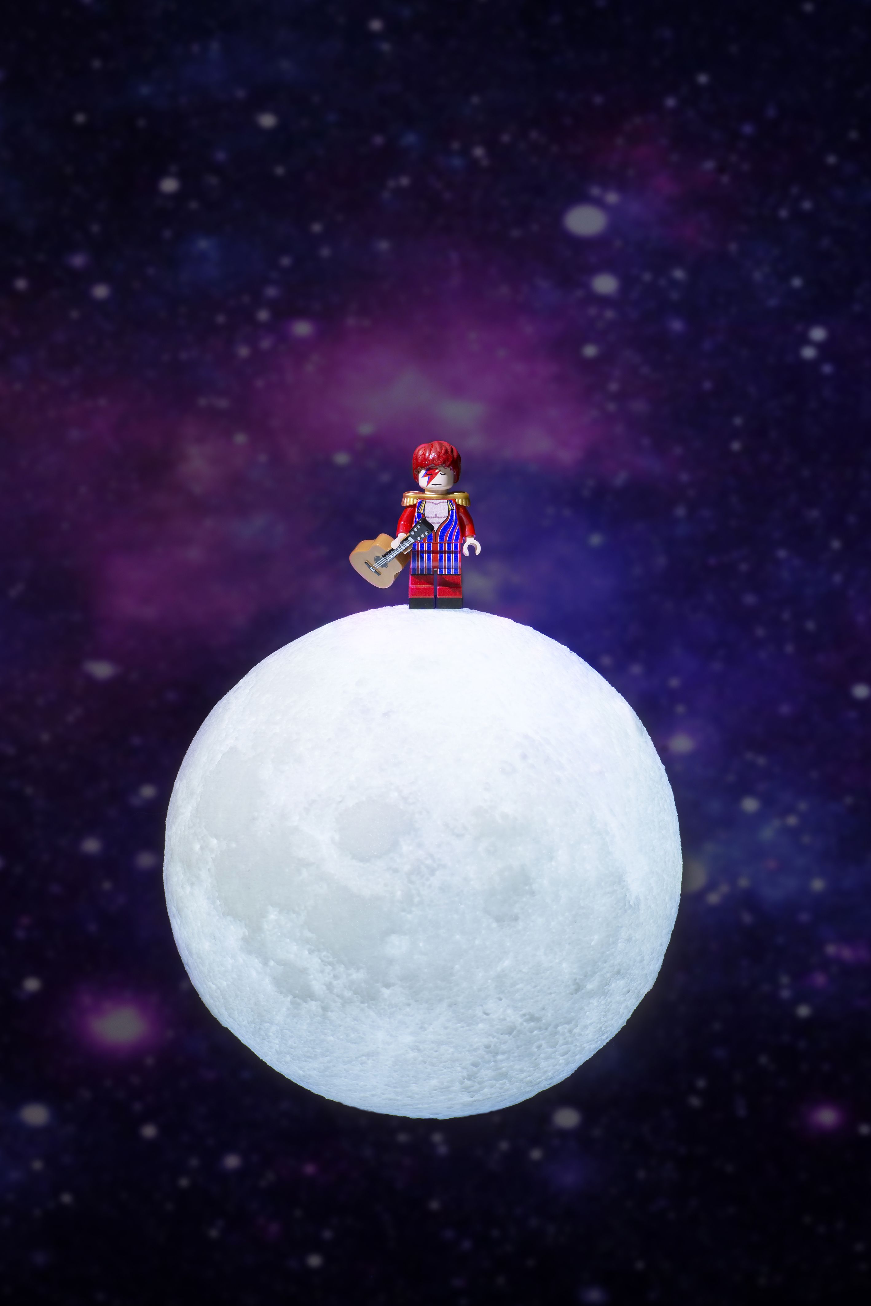 Photo de SAMSOFY a pour titre  BOWIE style graphique dim : SAMSOFYprix:60