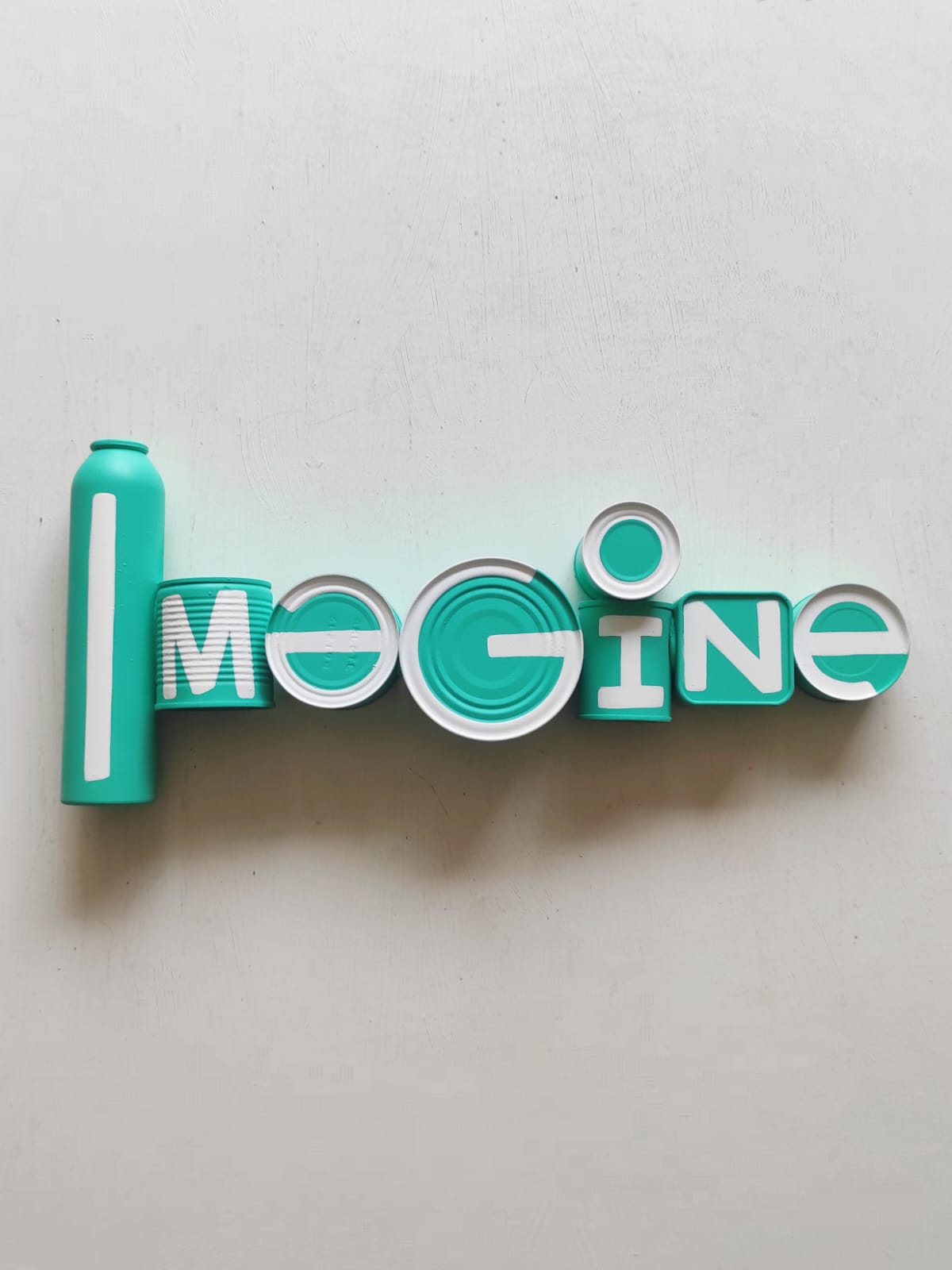 Sculpture de ME LATA a pour titre  Imagine style graffiti, street art dim : ME LATAprix:220