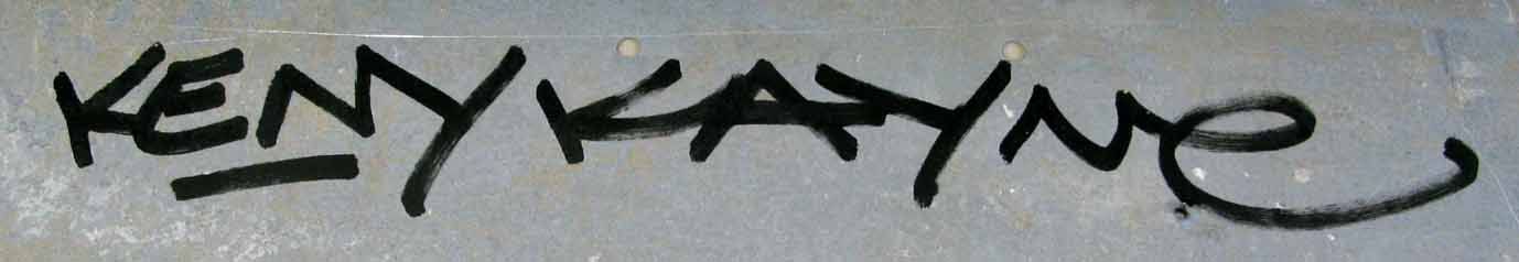 Tableau de KENY a pour titre  Plaque street art style graffiti, street art dim : KENYprix:900