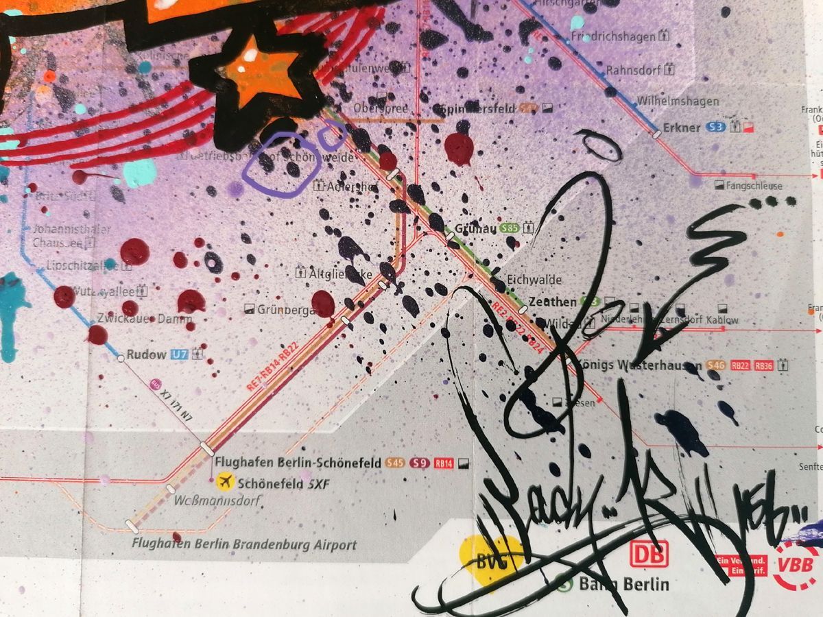 Dessin de LADY K a pour titre  LOVE SUR BERLIN style street pop art dim : LADY Kprix:250