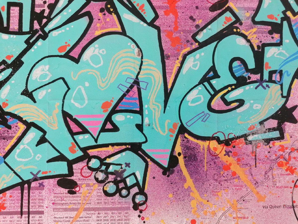 Dessin de LADY K a pour titre  LOVE UK LAVENDER style street pop art dim : LADY Kprix:400