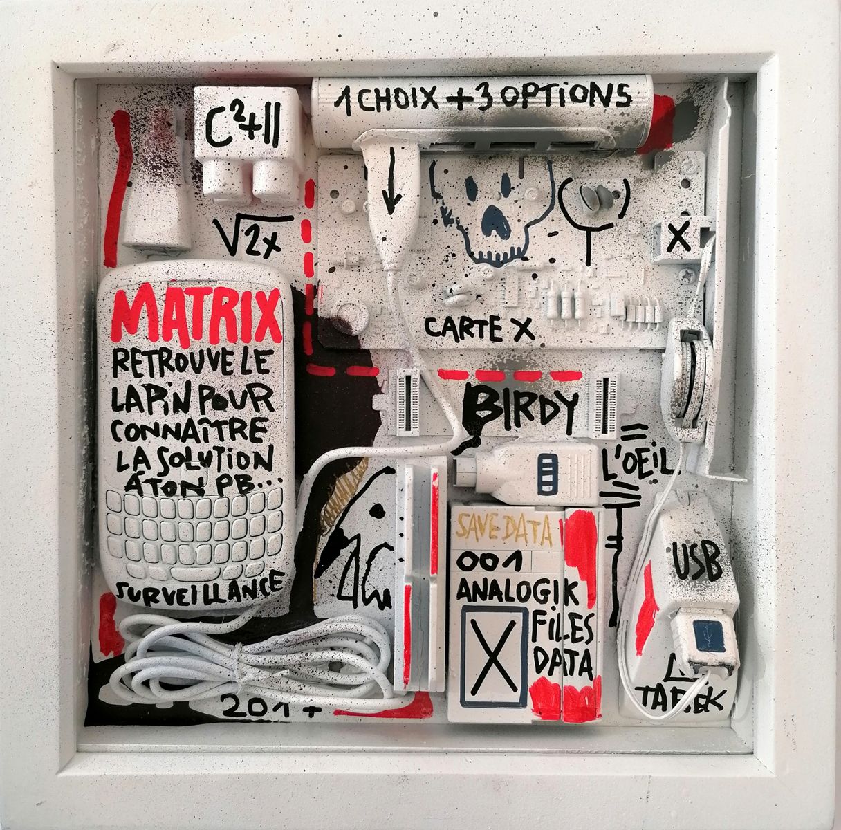 Sculpture de TAREK a pour titre  MATRIX style graphique dim : TAREKprix:350