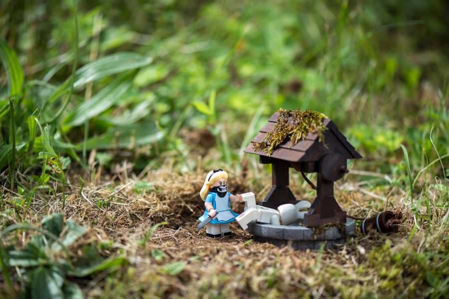Photo de SAMSOFY a pour titre  ALICE BADASS style figuratif dim : SAMSOFYprix:60