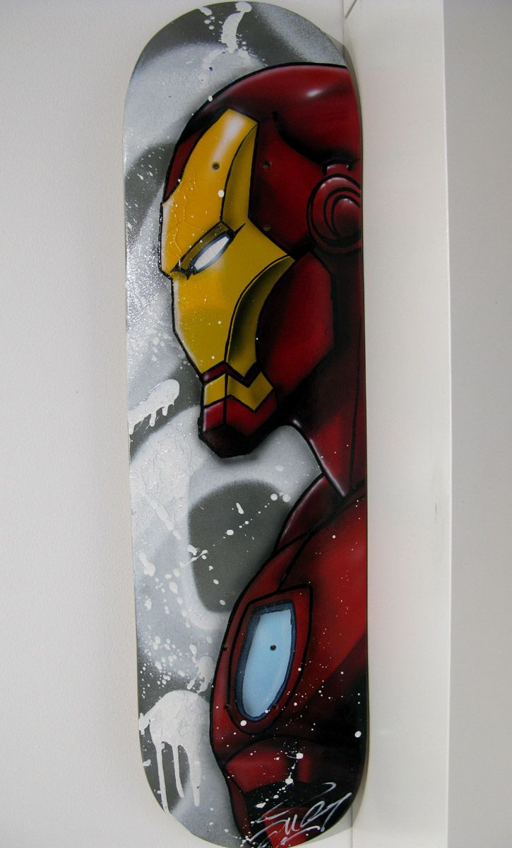 Sculpture de JUG a pour titre  Skate Stark Man style street pop art dim : JUGprix:350