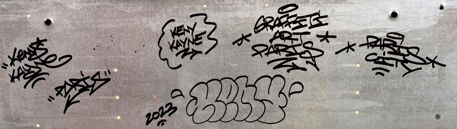 Sculpture de KENY a pour titre  PLAQUE SIGNO GRAFFITI ART style graffiti, street art dim : KENYprix:800