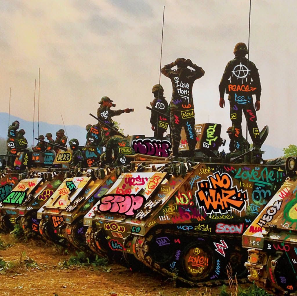 Editions d'art de BLACH a pour titre  Tank de la Paix style street art dim : BLACHprix:100