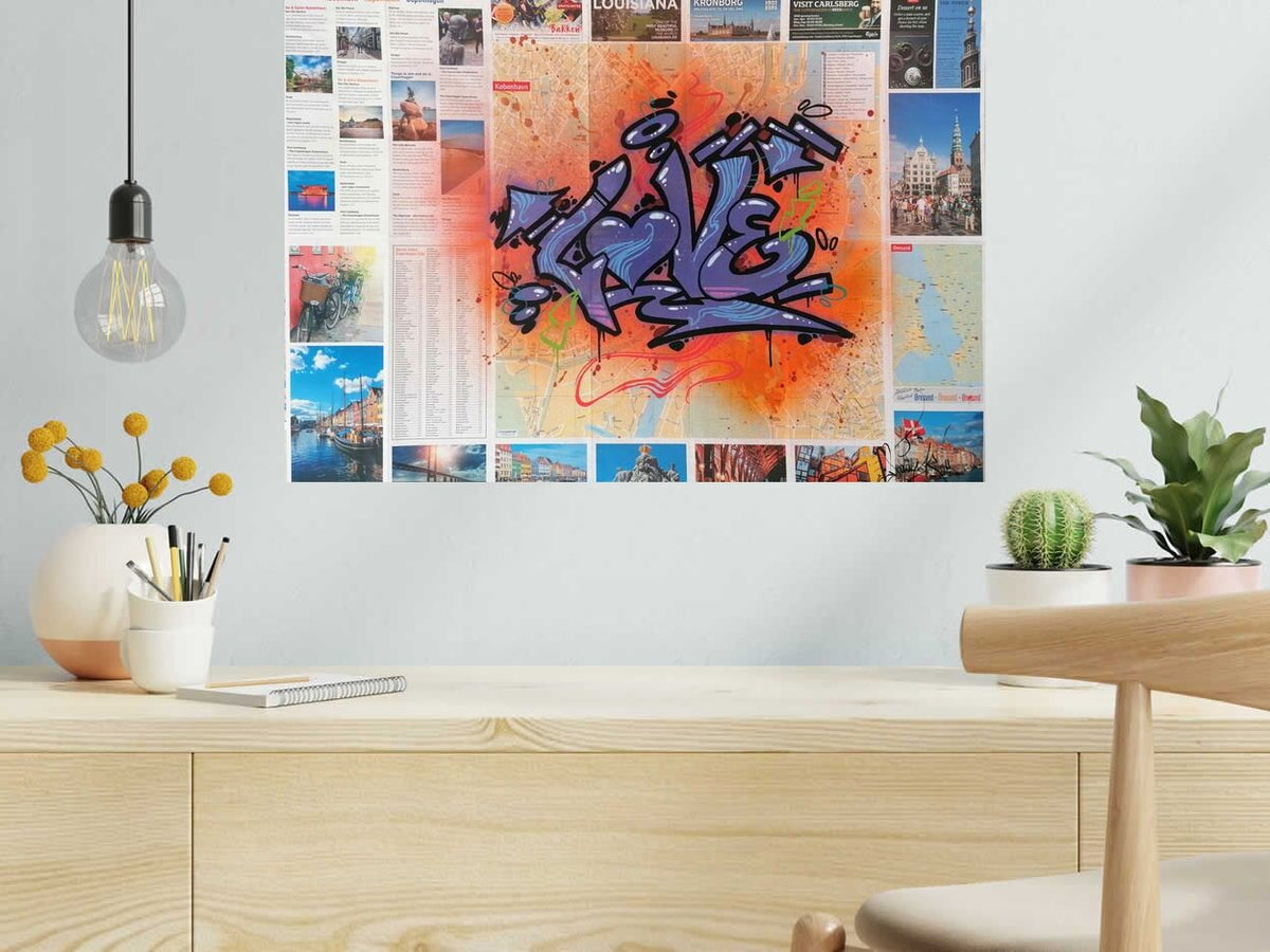 Dessin LOVE SUR COPENHAGEN de LADY K dans un intérieur – 5 × 69 cm