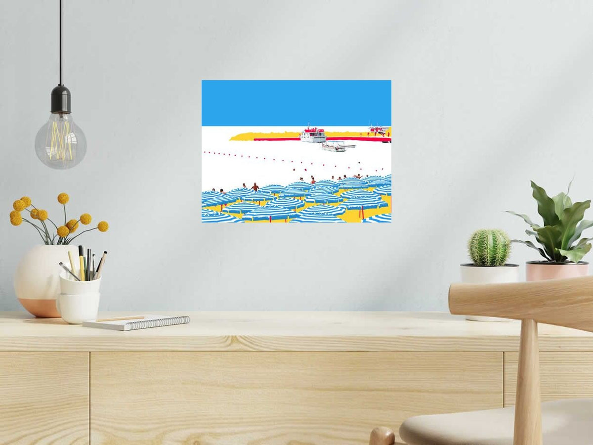 Estampe LE PORT DE MONTEROSSO de GILLES INVERNIZZI dans un intérieur – 30 × 40 cm