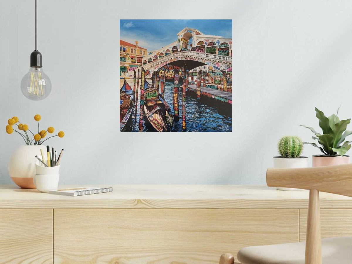 Estampe Venise In love de BLACH dans un intérieur – 40 × 40 cm
