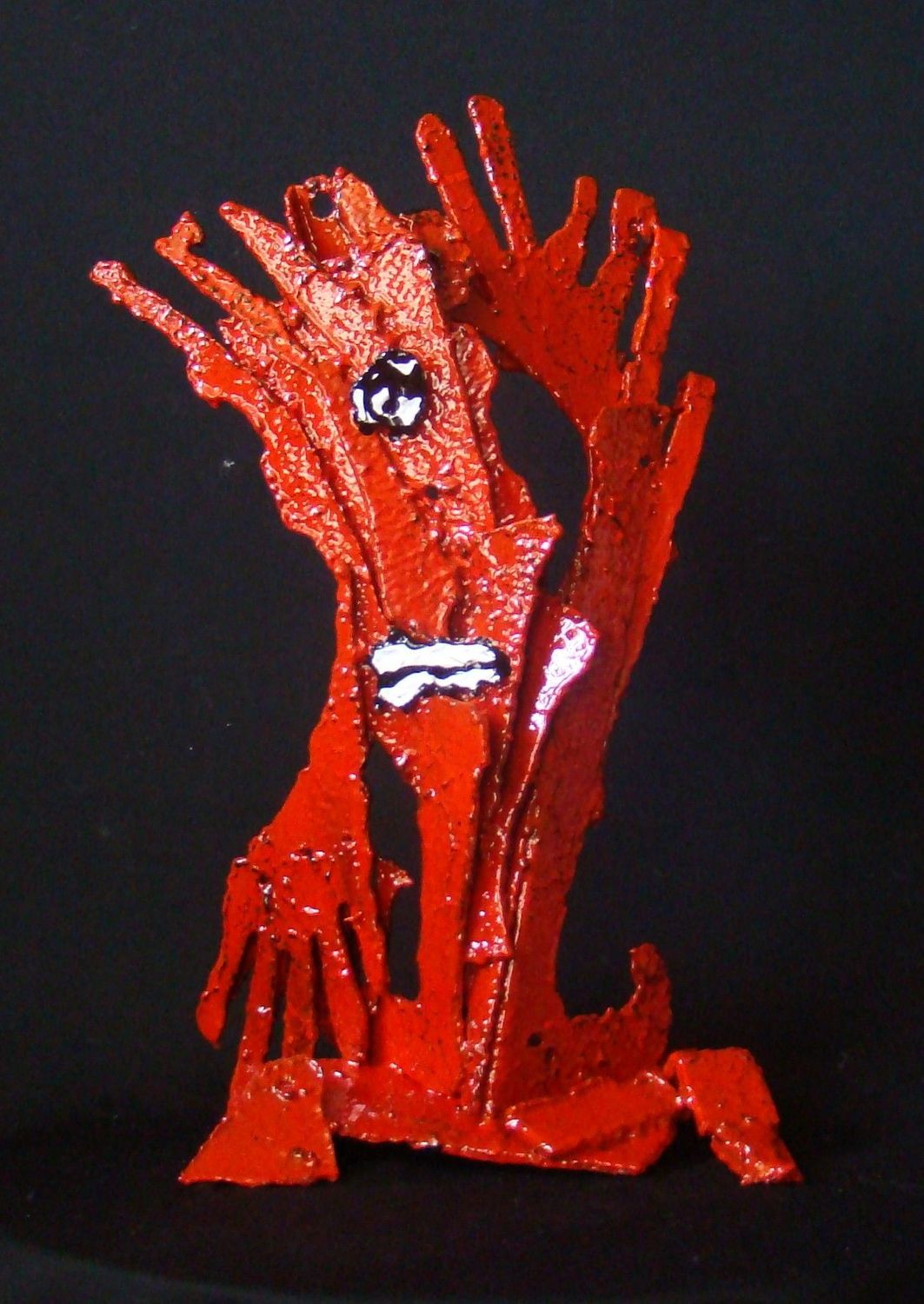 Sculpture de MICHADU a pour titre  Hello Everybody style graphique dim : MICHADUprix:850