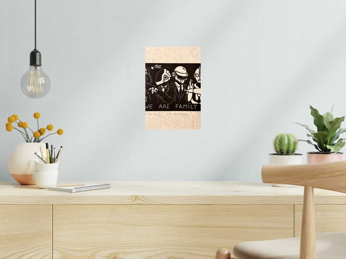 Linogravure We are family de PHILIPPE ACHERMANN dans un intérieur – 20 × 30 cm
