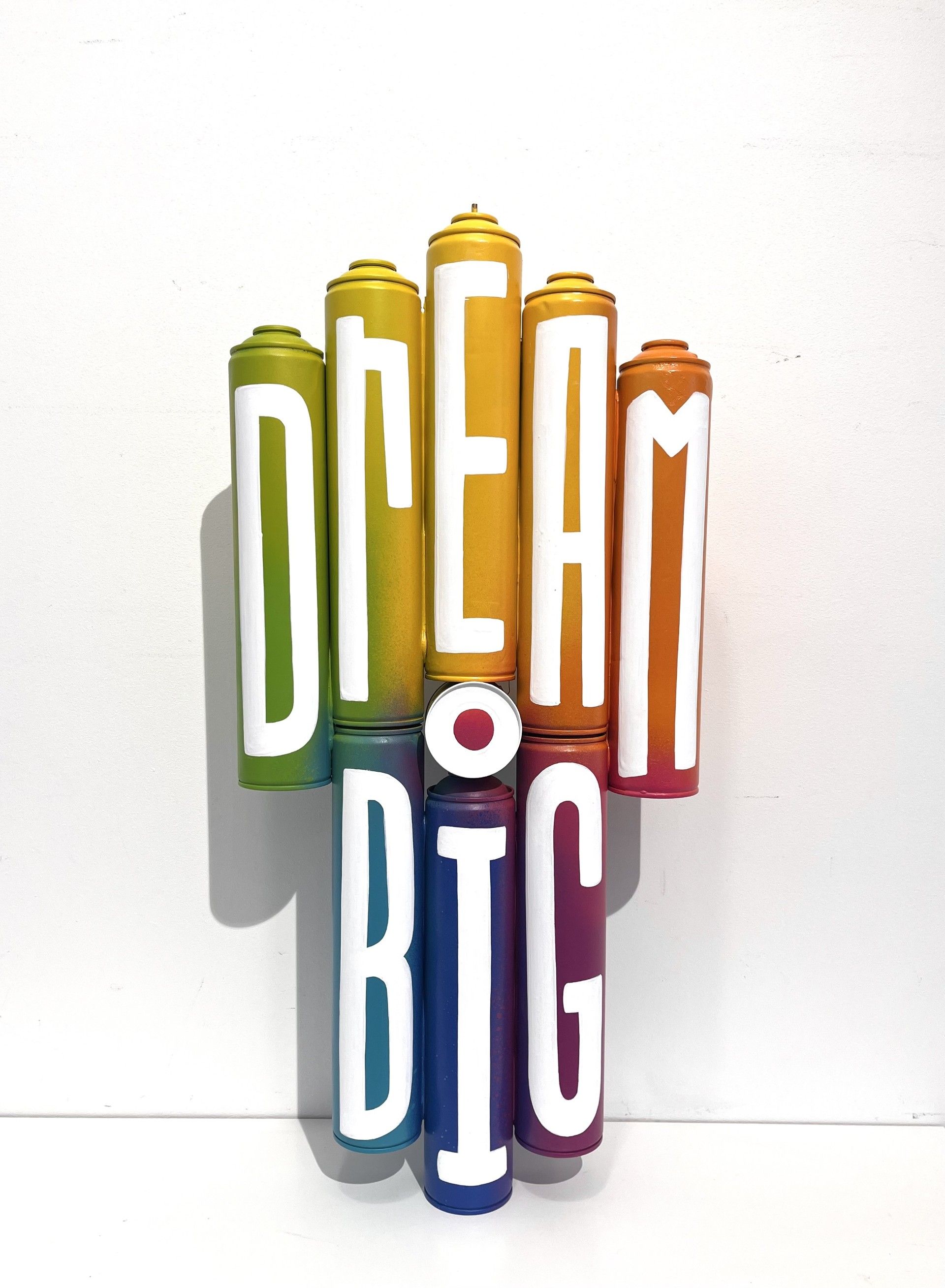 Sculpture de ME LATA a pour titre  Dream Big style graffiti, street pop art dim : ME LATAprix:450