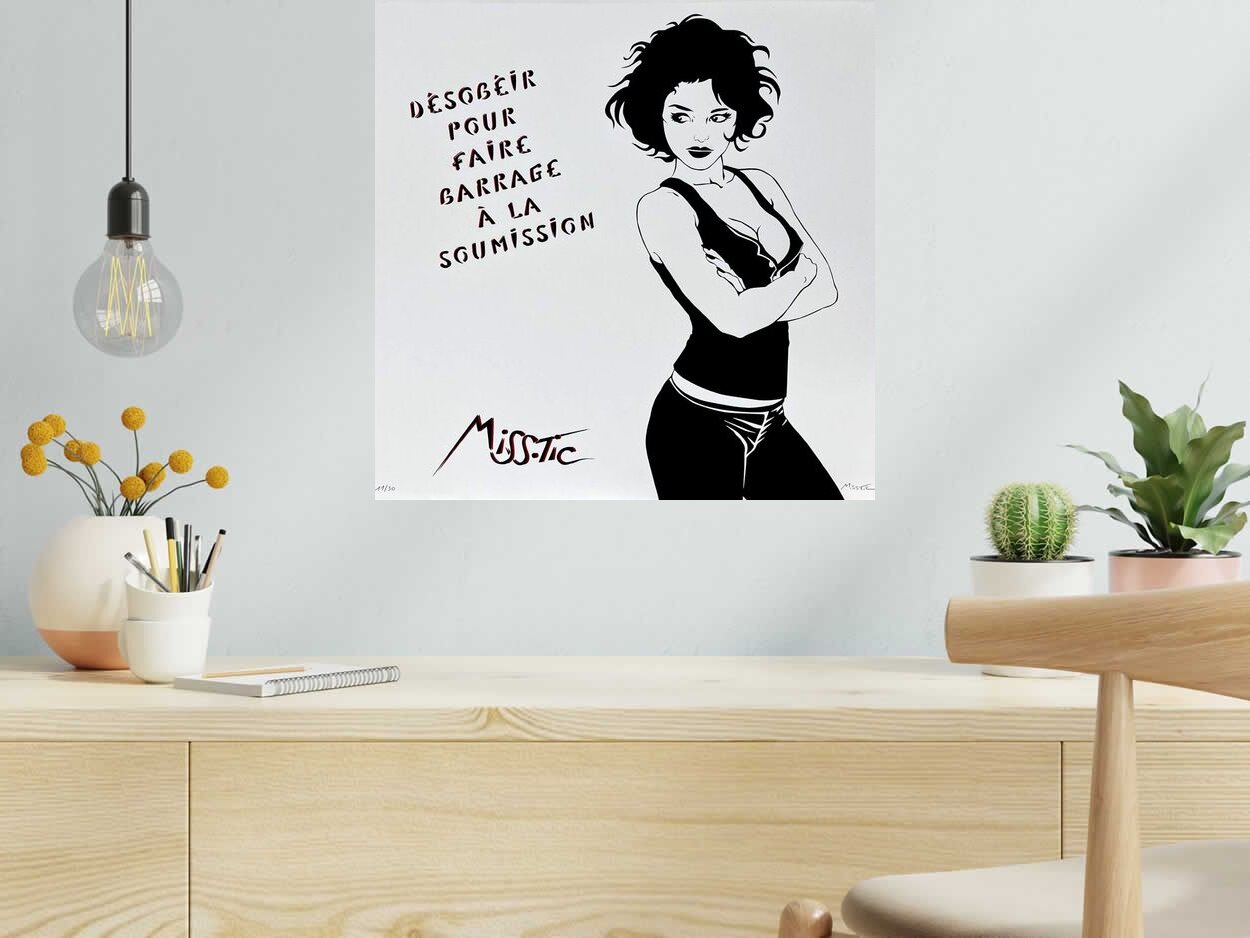 Editions d'art de MISS TIC a pour titre  DESOBEIR POUR FAIRE BARRAGE A LA SOUMISSION style figuratif dim : MISS TICprix:2500