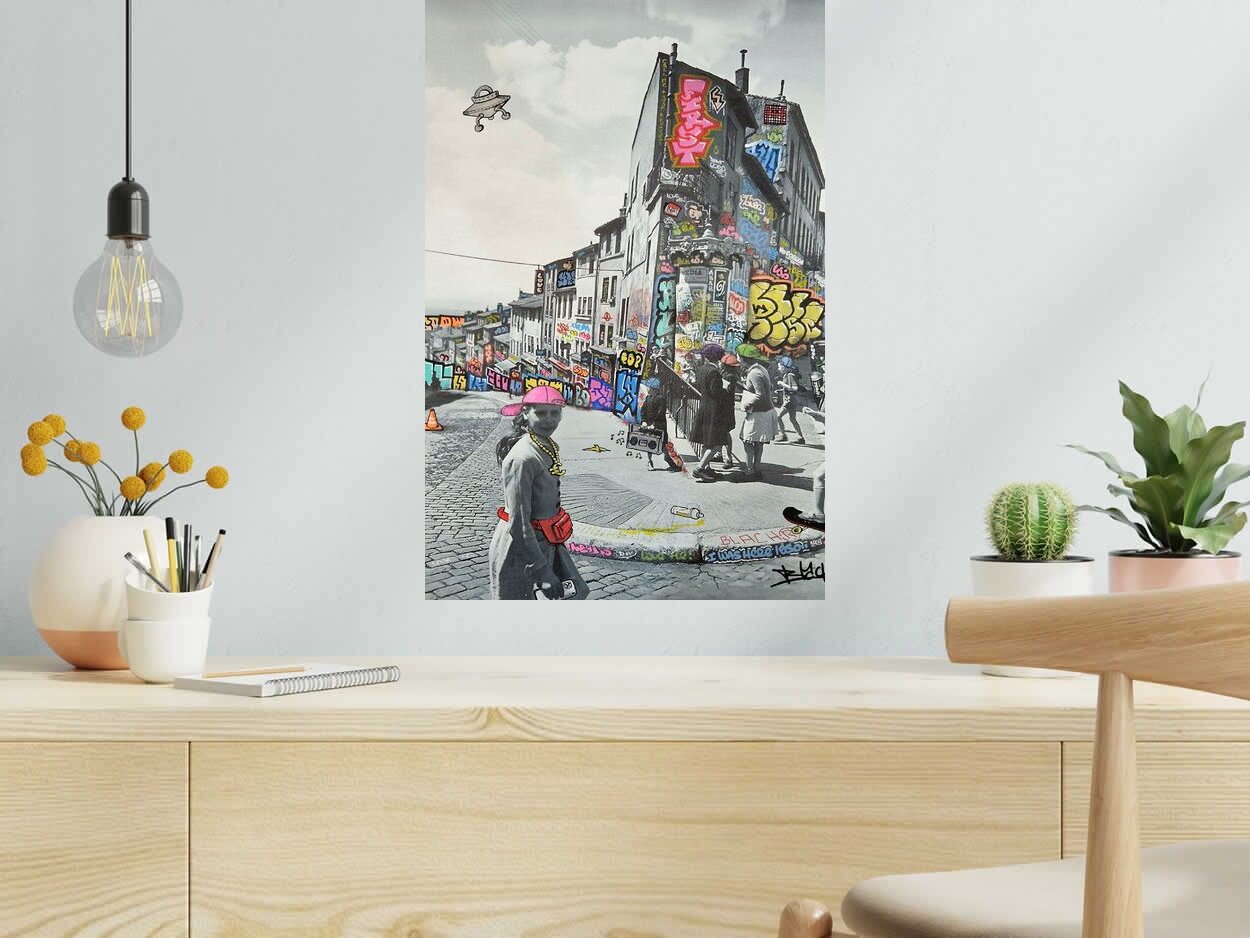 Tableau de BLACH a pour titre  Doisneau Lyon Croix Rousse style graffiti, street art dim : BLACHprix:350