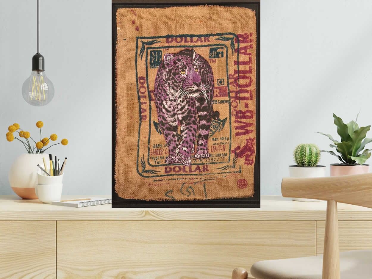 Tableau de MOSKO a pour titre  Jaguar violet dollar style street art dim : MOSKOprix:1600