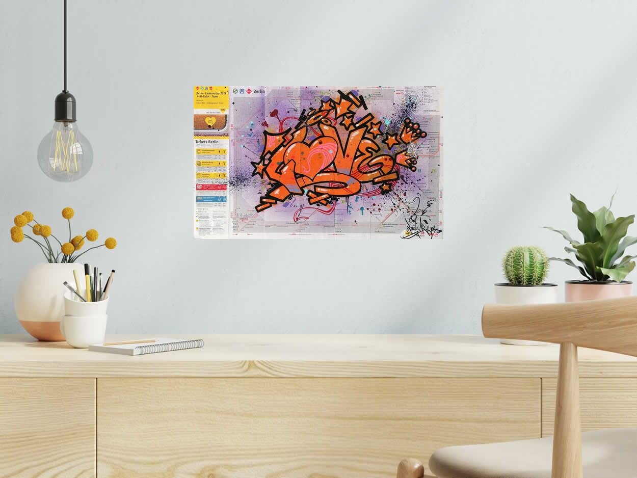 Dessin de LADY K a pour titre  LOVE SUR BERLIN style street pop art dim : LADY Kprix:250
