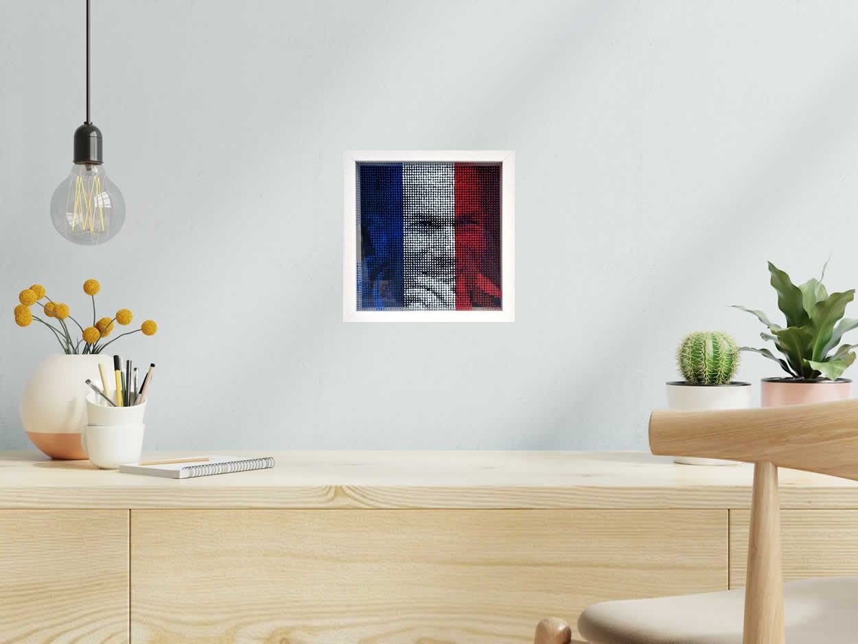 Peinture ZIZOU de WAWAPOD dans un intérieur – 25 × 25 cm