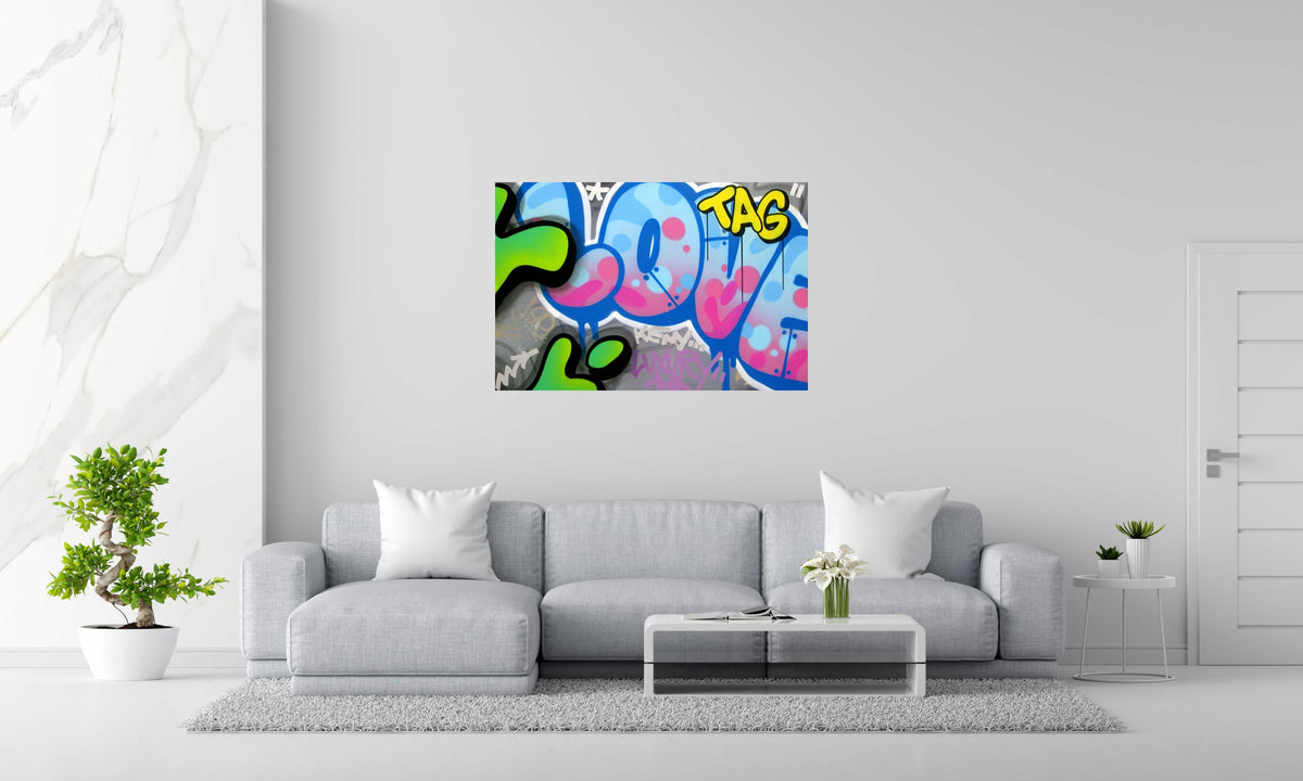 Peinture TAG de KENY dans un intérieur – 80 × 120 cm