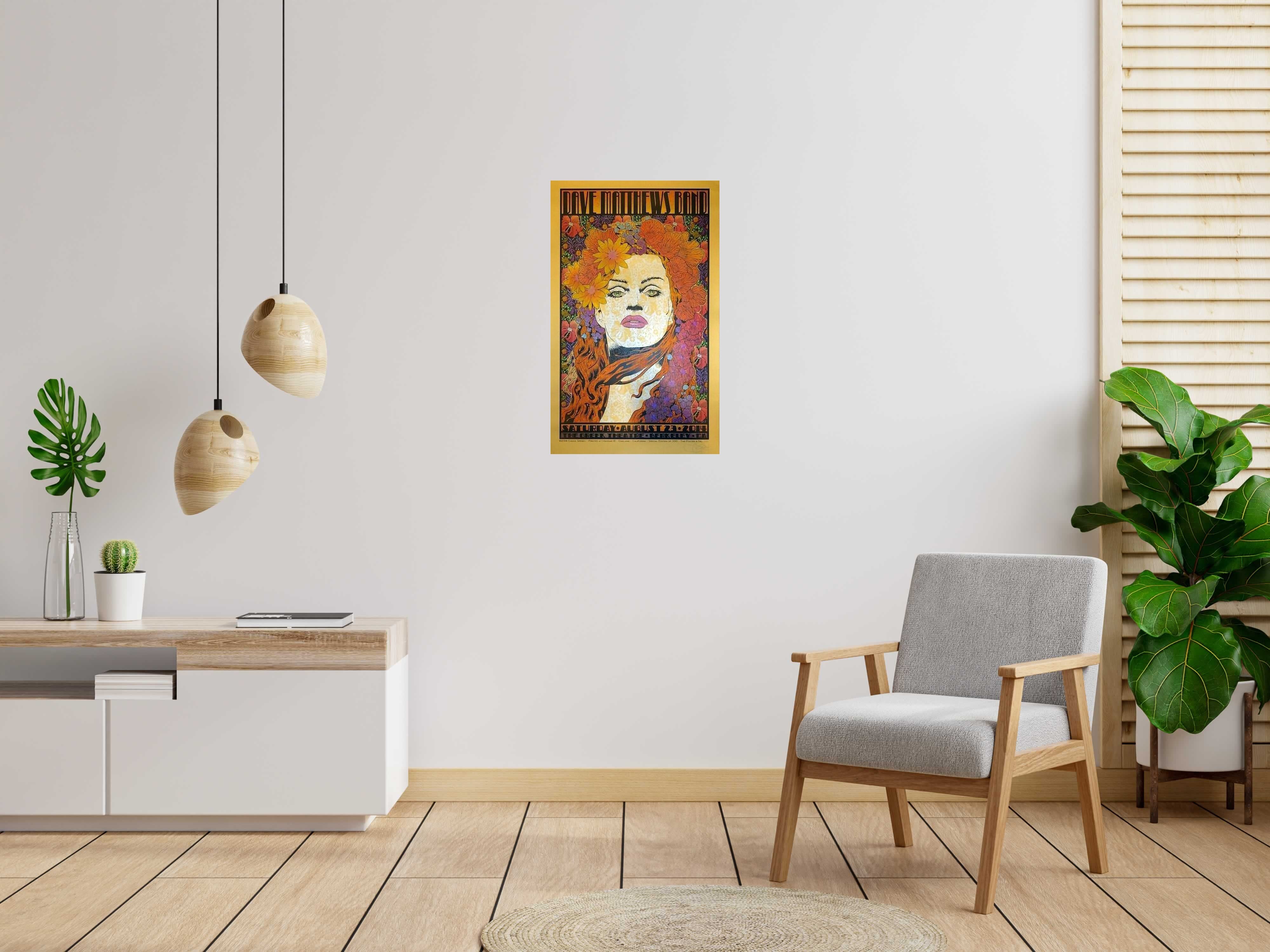 Serigraphie DAVE MATTHEWS BAND THE GREEK 2014 gold AP de CHUCK SPERRY dans un intérieur – 53 × 86 cm