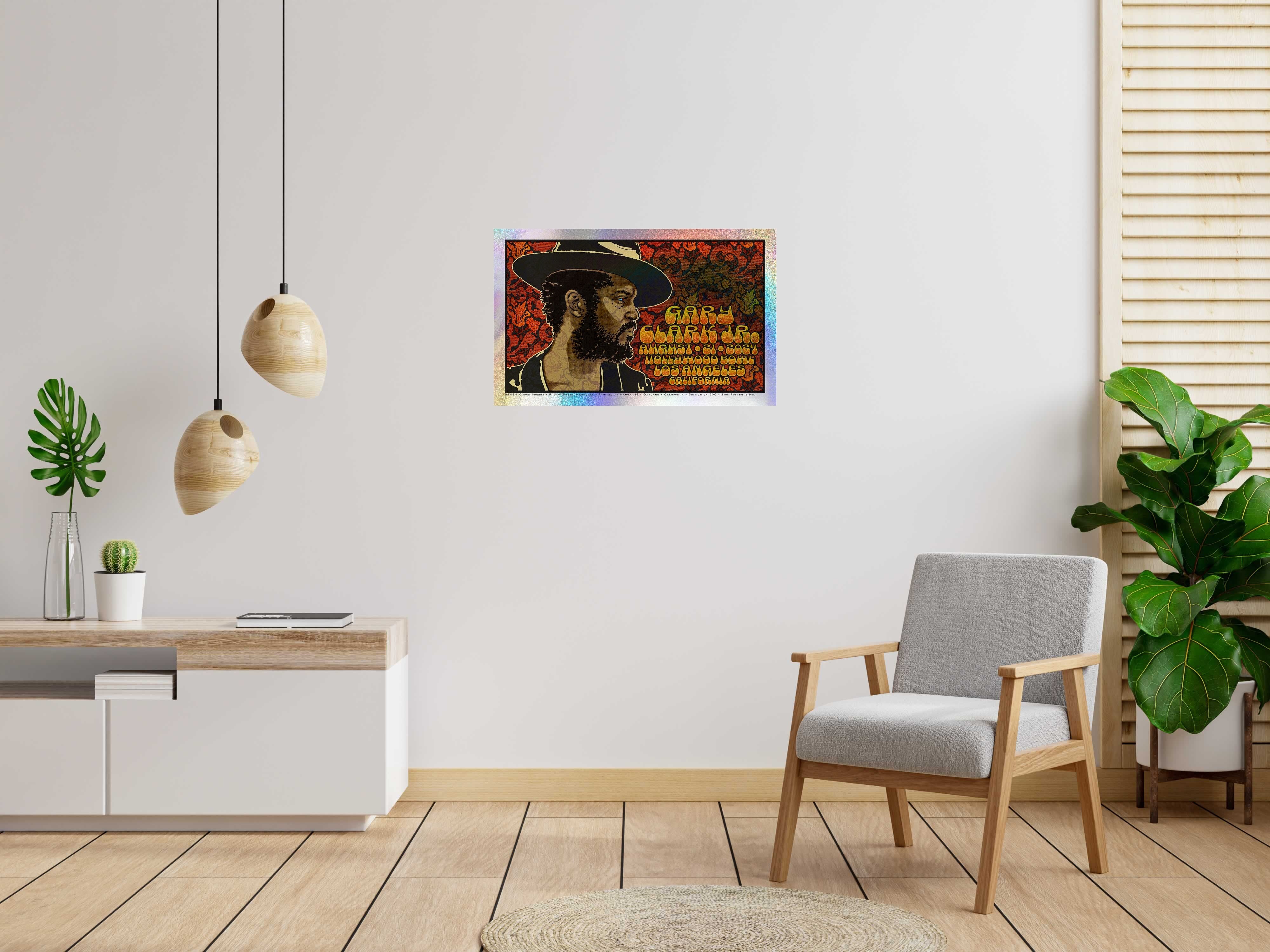 Serigraphie GARY CLARK Jr. HOLLYWOOD BOWL sparkle de CHUCK SPERRY dans un intérieur – 55 × 89 cm