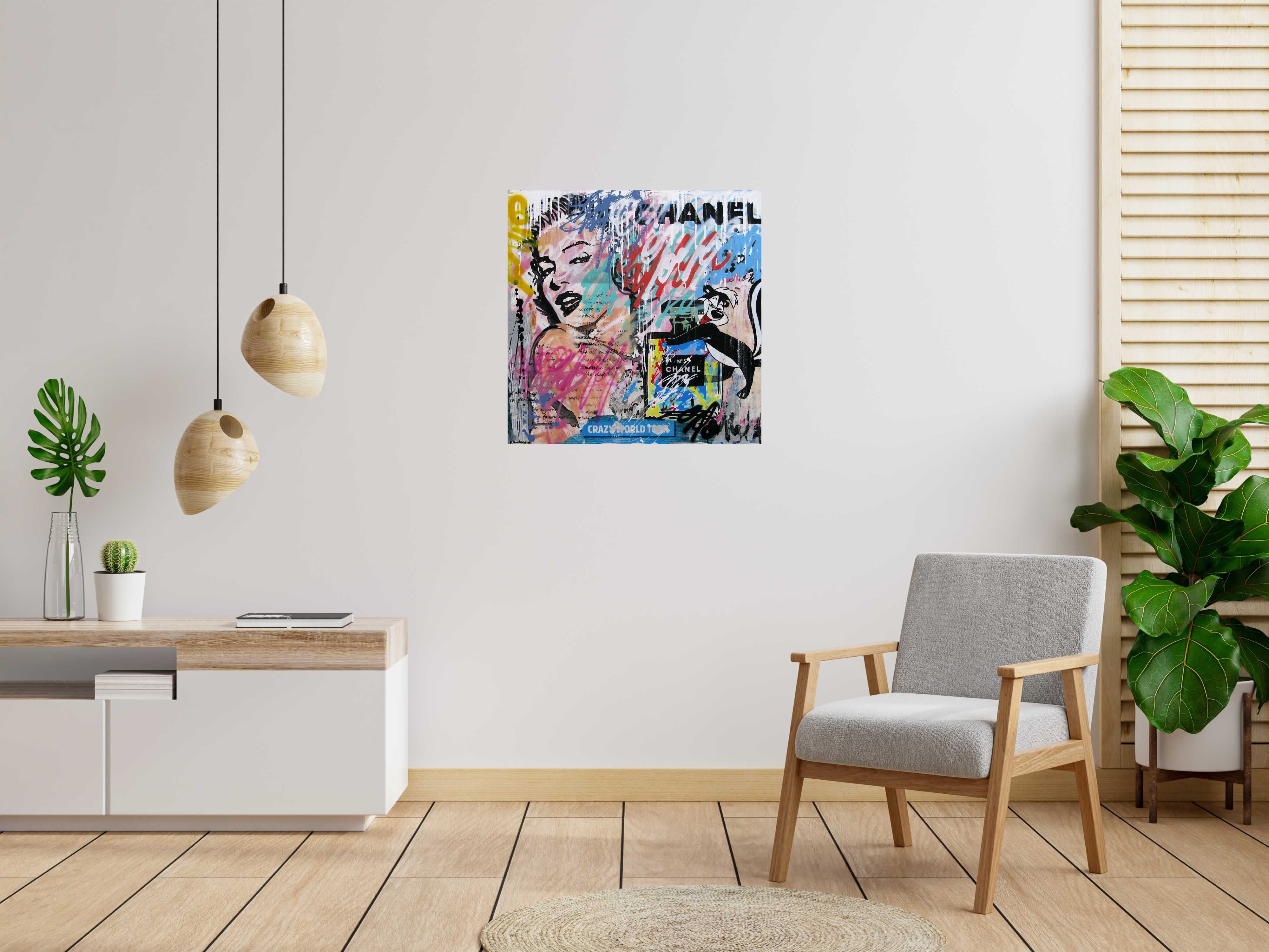Tableau CRAZY WORLD de PATRICIA GADISSEUR dans un intérieur – 80 × 80 cm