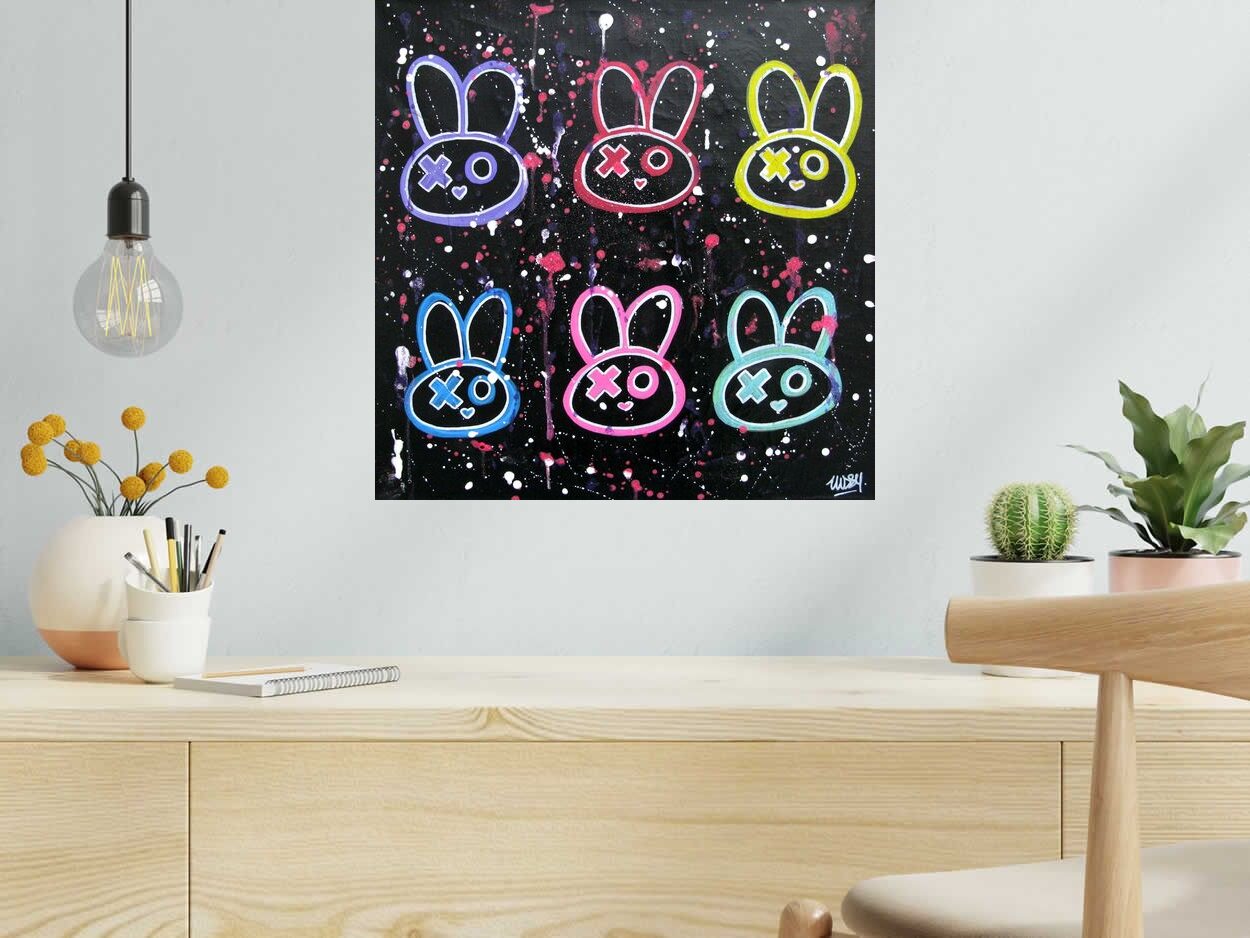 Tableau rabbbit 6 de LUSSY dans un intérieur – 50 × 50 cm