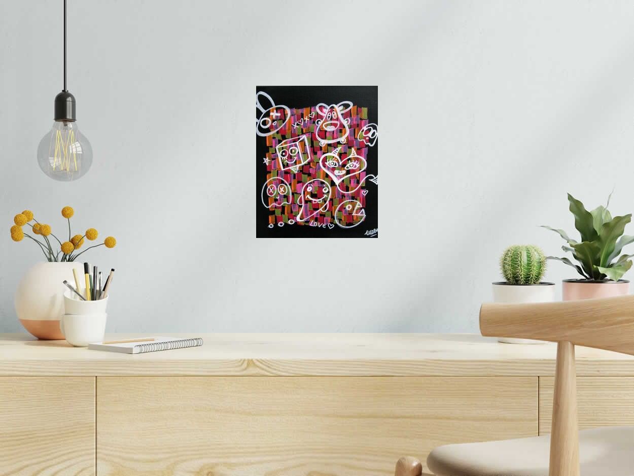 Tableau kawaï graff de LUSSY dans un intérieur – 24 × 30 cm