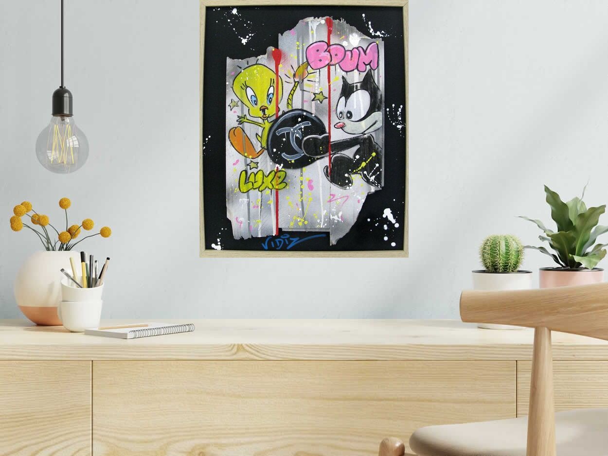 Tableau BOOM de VIDIZ dans un intérieur – 53 × 43 cm