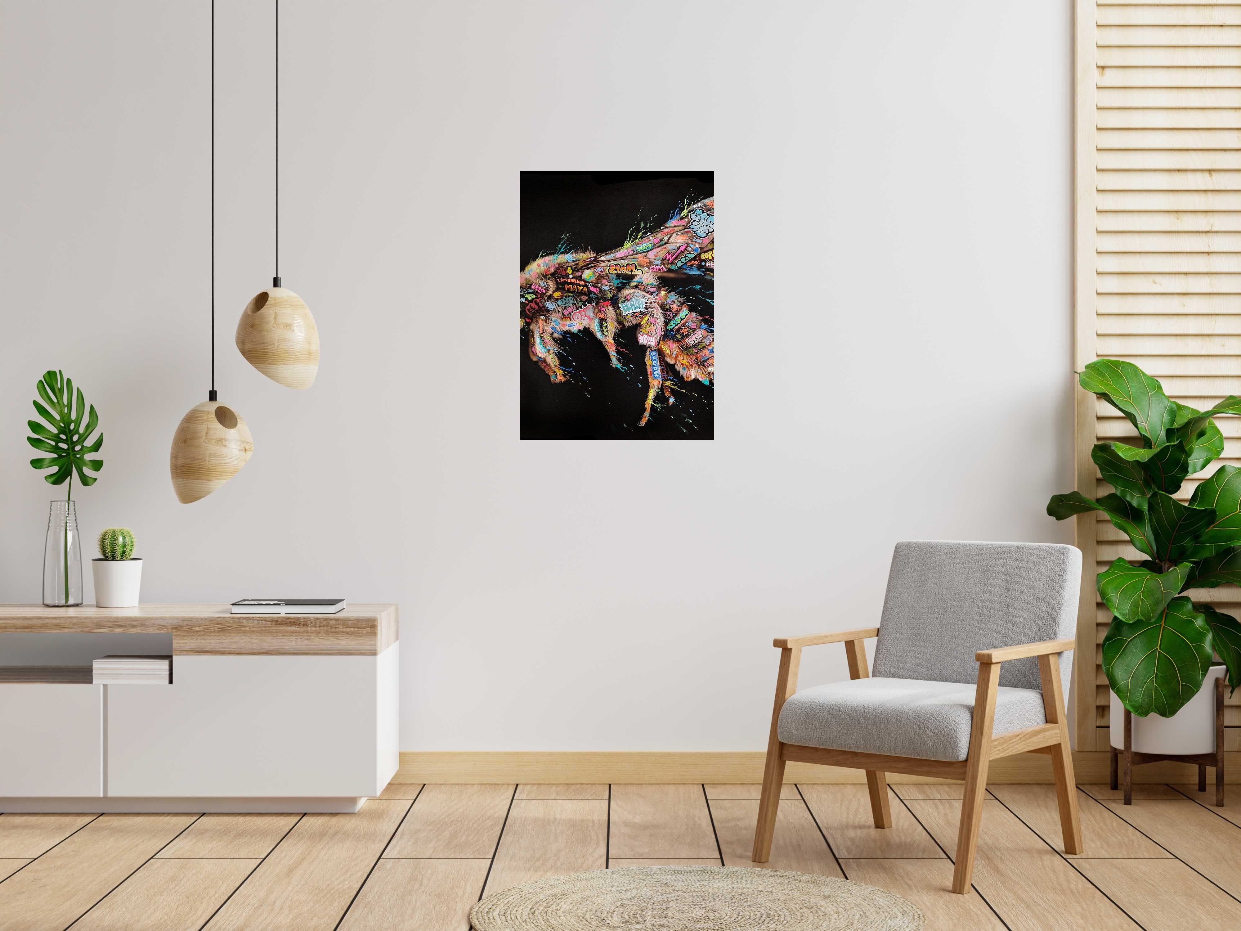 Tableau Abeille de BLACH dans un intérieur – 65 × 90 cm