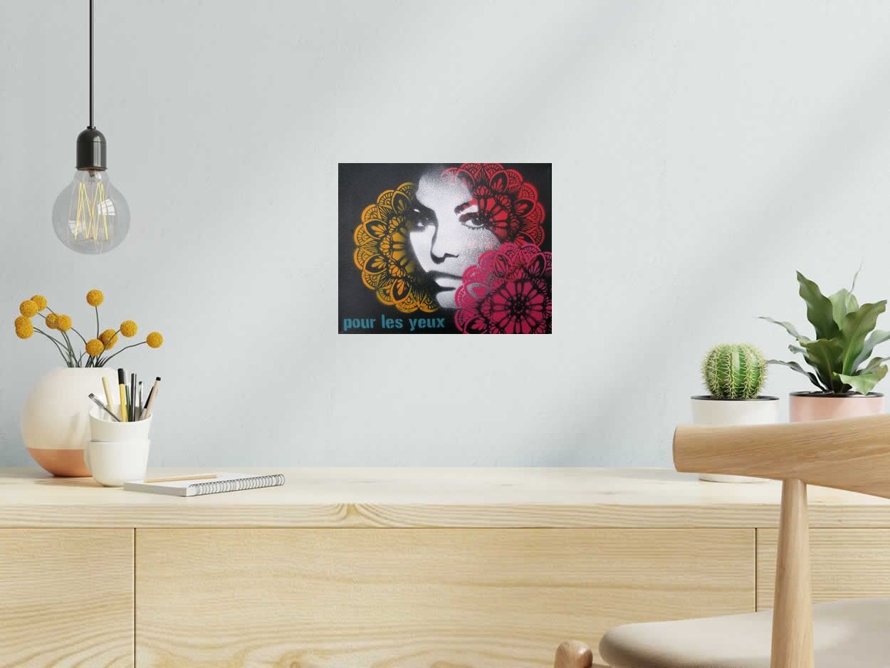 Tableau SHANTI EYES de KARO TRASS dans un intérieur – 24 × 30 cm